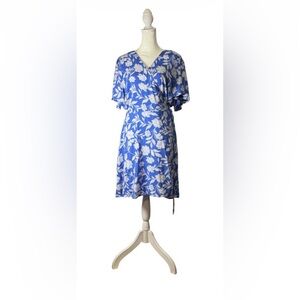 LC Lauren Conrad Blue and White Floral Wrap Dress. Short Sleeves. Size XL.